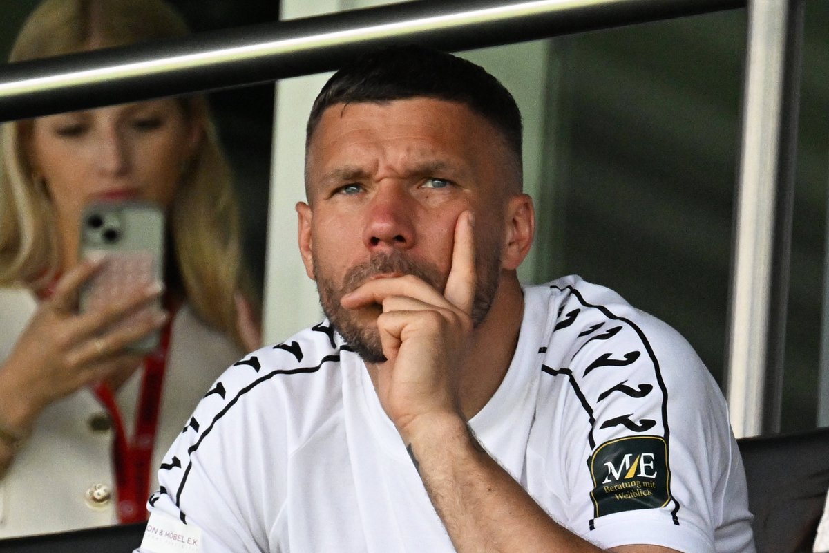 ℹ️ Bir dönem Galatasaray forması giyen Lukas Podolski, Fenerbahçe ile eşleşen Gornik Zabrze'nin %86'lık hissesine sahip!